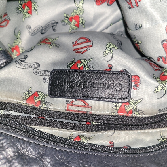 Harley-Davidson Black Leather Shoulder Bag with Chain Detail - Picture 9 of 13